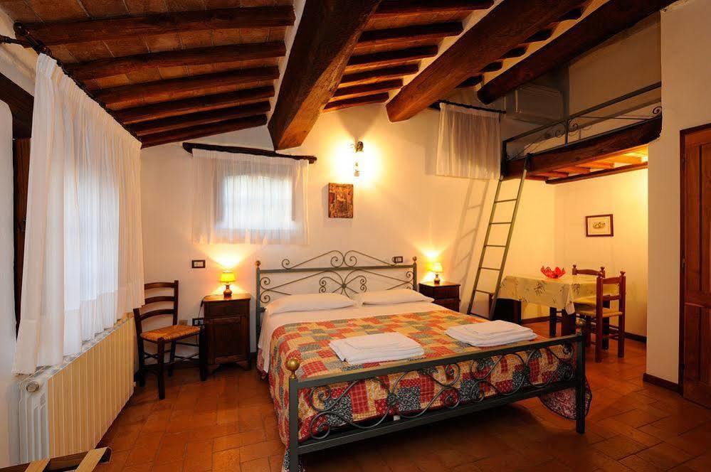 Relais Borgo Torale Hotel Passignano sul Trasimeno Eksteriør billede