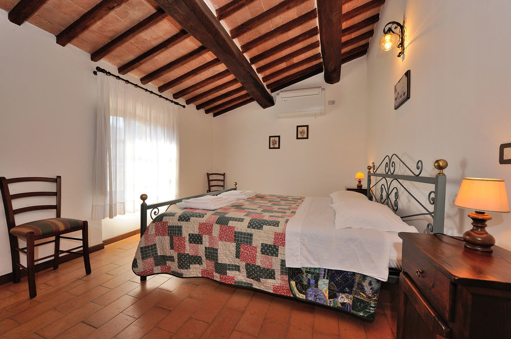 Relais Borgo Torale Hotel Passignano sul Trasimeno Eksteriør billede
